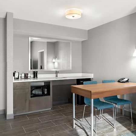 Hampton Inn & Suites Newtown Yardley Buitenkant foto