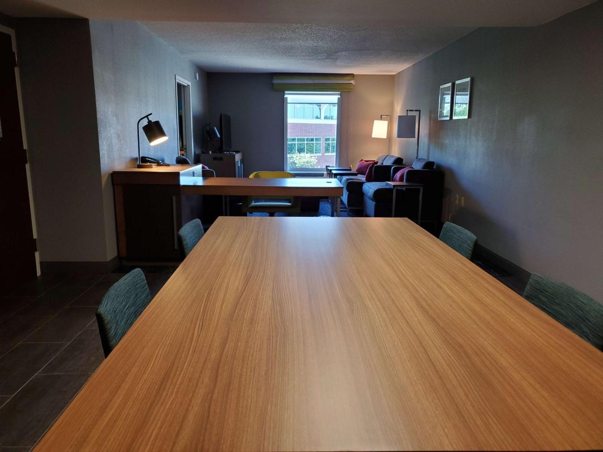 Hampton Inn & Suites Newtown Yardley Buitenkant foto