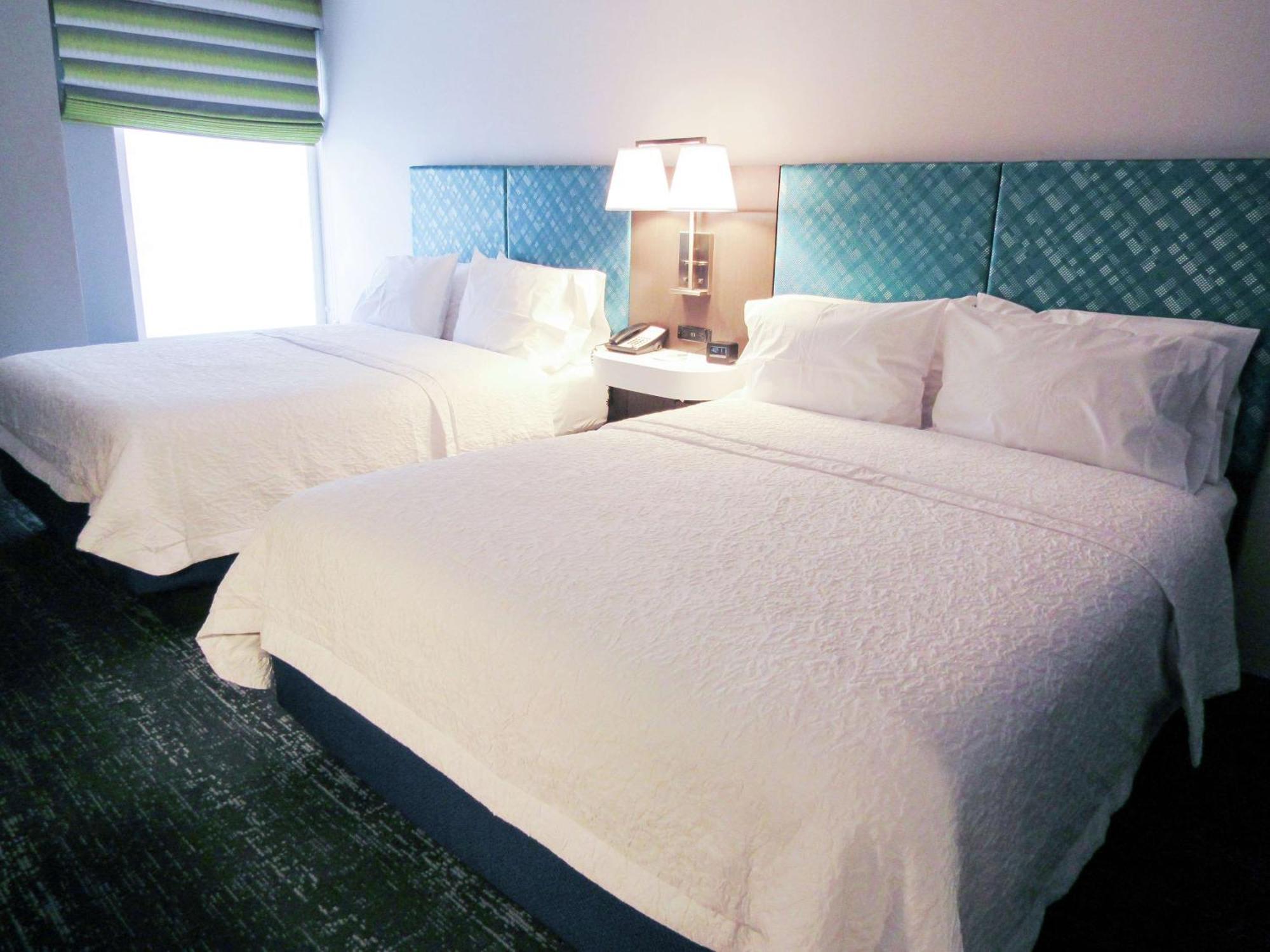 Hampton Inn & Suites Newtown Yardley Buitenkant foto