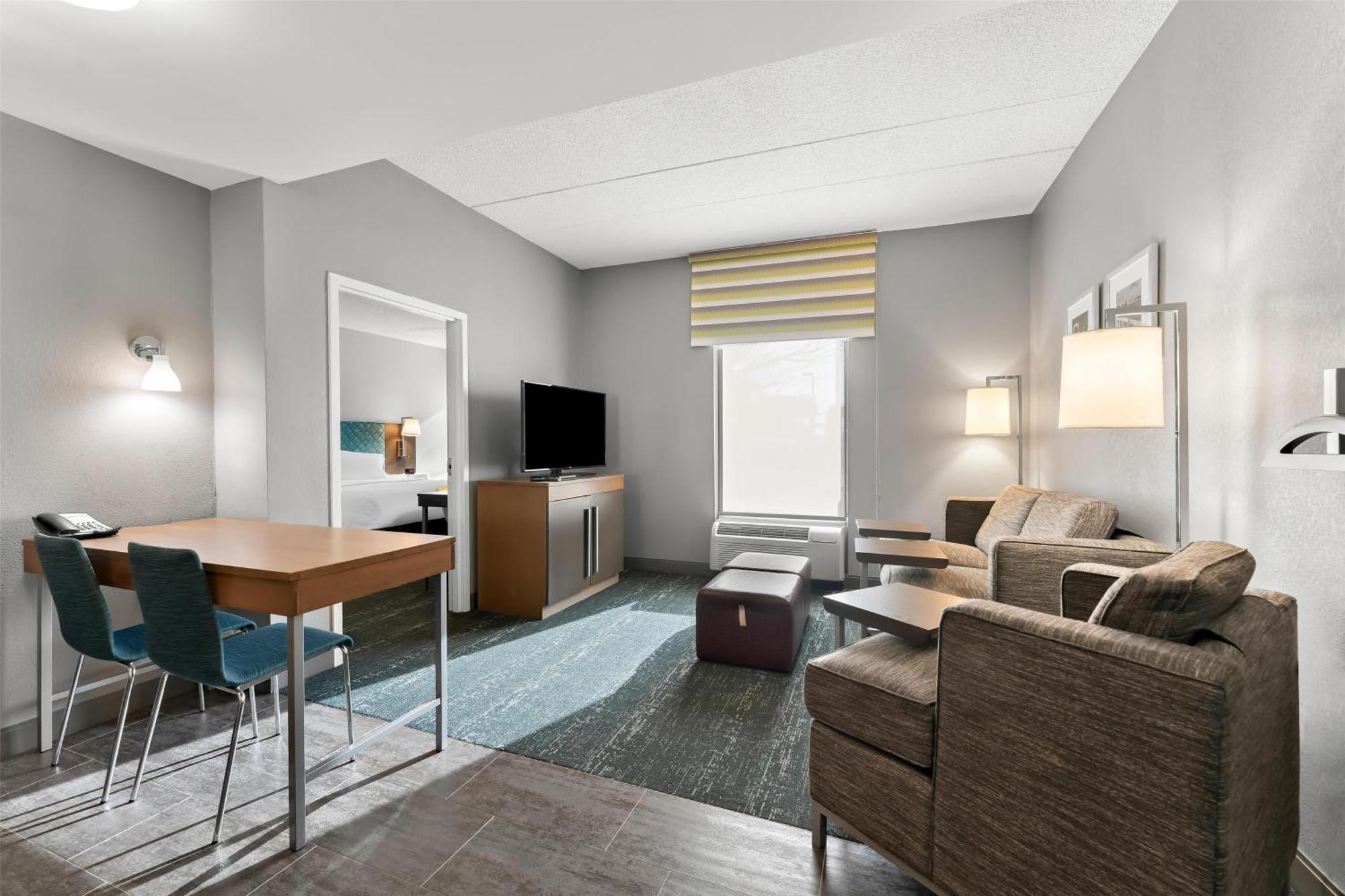 Hampton Inn & Suites Newtown Yardley Buitenkant foto