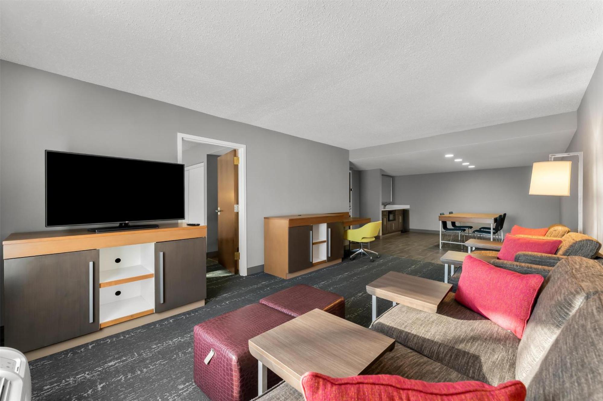 Hampton Inn & Suites Newtown Yardley Buitenkant foto